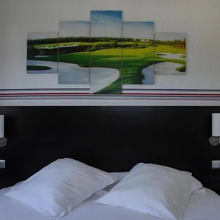 Hotel Les Tennis Men Les Pins Centre 2*