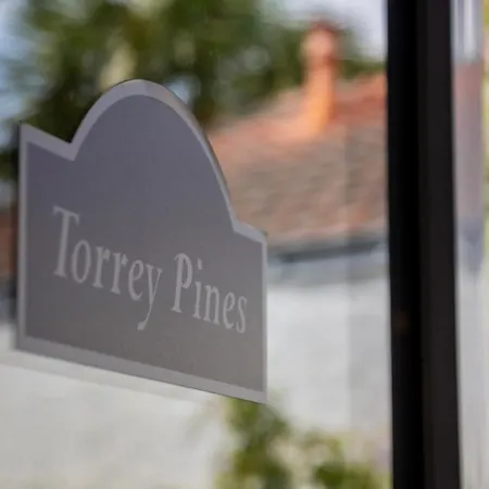 Hotel Les Tennis Men Les Pins Centre 2*