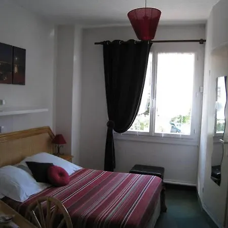 Les Tennis Men Les Pins Centre Hotel