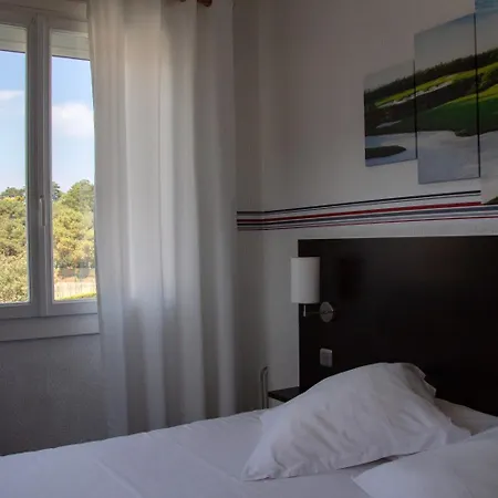 Hotel Les Tennis Men Les Pins Centre